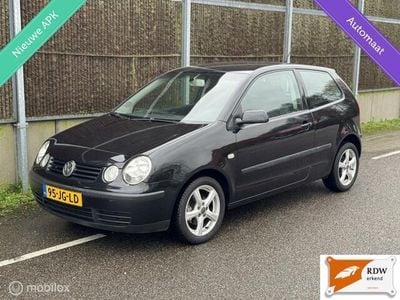 Zwart Occasion 2002 VW Polo Comfortline Hatchback | € 2.750 (Iets duurder)