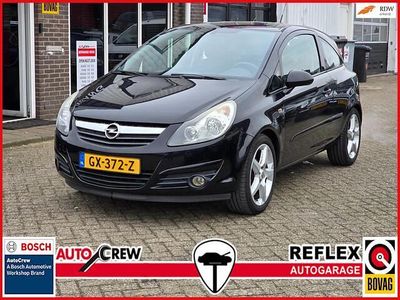 Zwart (metallic) Occasion 2007 Opel Corsa Essentia Hatchback | € 1.950 (Eerlijke prijs)