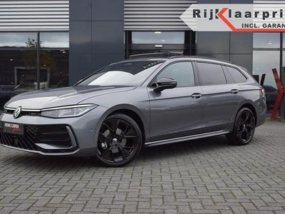 Occasion VW Passat R-line 150 PK (110 kW) 2024 Grijs Stationwagen