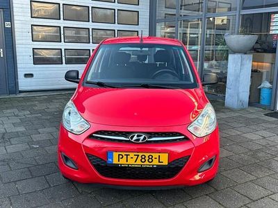 Rood Gebruikt 2012 Hyundai i10 Pure Hatchback | € 3.295 (Eerlijke prijs)