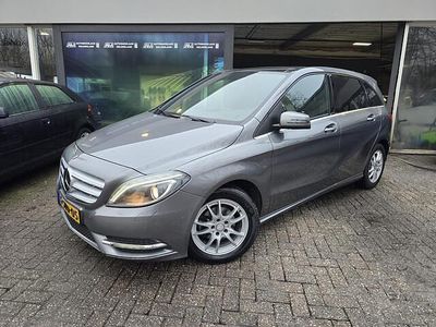 Occasion Mercedes B180 109 PK (80 kW) 2013 Grijs (metallic) MPV