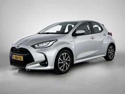 Grijs metallic Occasion 2021 Toyota Yaris Hatchback | € 18.645 (Eerlijke prijs)