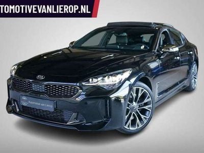 Zwart, metallic lak Gebruikt 2018 Kia Stinger GT-Line Hatchback | € 34.995