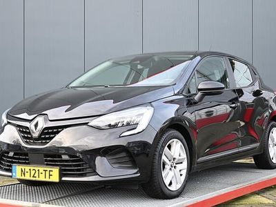 Zwart Gebruikt 2022 Renault Clio V Zen Hatchback | € 12.450 (Eerlijke prijs)