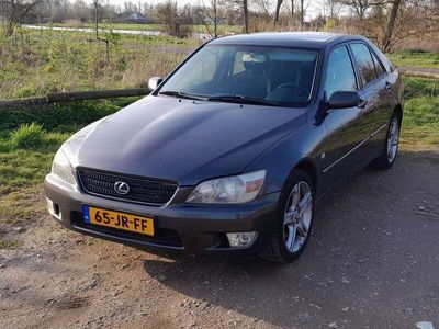 Lexus IS200