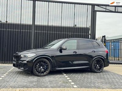 Zwart (metallic) Occasion 2020 BMW X5 Executive SUV | € 49.990 (Duur)