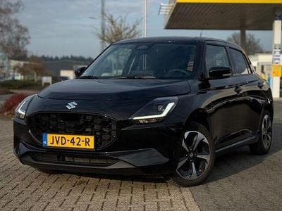 Zwart Occasion 2025 Suzuki Swift Style Hatchback | € 20.950 (Eerlijke prijs)