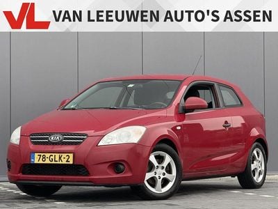 Rood Gebruikt 2008 Kia ProCeed Hatchback | € 1.948 (Goede deal)
