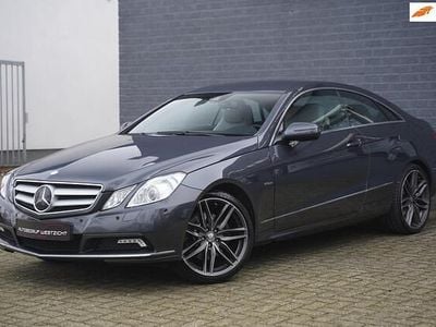Grijs (metallic) Gebruikt 2010 Mercedes E350 Avantgarde Coupé | € 17.950 (Super prijs)
