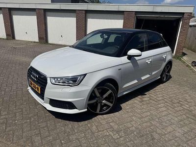 Wit Gebruikt 2016 Audi A1 Sport Hatchback | € 17.950 (Iets duurder)