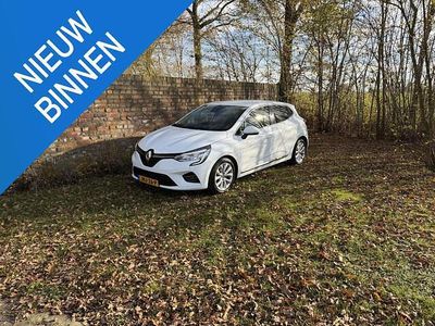 Wit Gebruikt 2019 Renault Clio IV Intens Hatchback | € 11.795 (Eerlijke prijs)