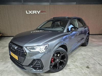 Grijs (metallic) Gebruikt 2021 Audi Q3 S-Line SUV | € 38.750 (Iets duurder)