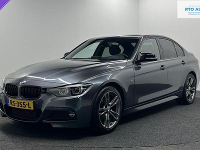 Grijs Gebruikt 2018 BMW 318 Executive Sedan | € 999.999