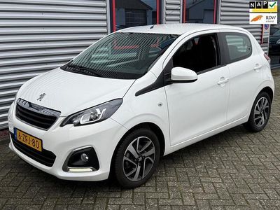 Wit Gebruikt 2015 Peugeot 108 Allure Hatchback | € 9.999 (Eerlijke prijs)