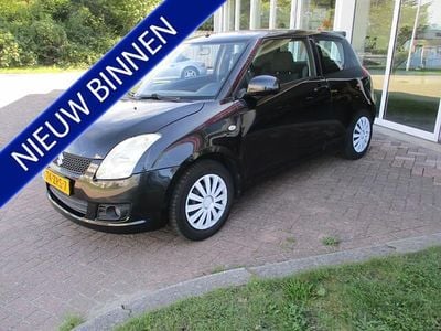 Zwart (metallic) Gebruikt 2008 Suzuki Swift Comfort Hatchback | € 2.260 (Goede deal)