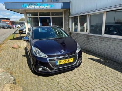 tweedehands Peugeot 208 1.2 PureTech Blue Lease Executive