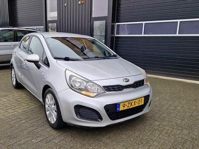 Occasion Kia Rio 86 PK (63 kW) 2012 Grijs (metallic) Hatchback
