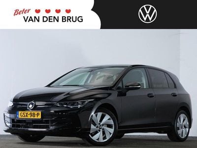 Zwart Occasion 2024 VW Golf VIII Edition Hatchback | € 27.900 (Super prijs)