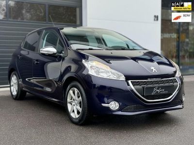 Blauw Gebruikt 2015 Peugeot 208 Style Hatchback | € 7.750 (Eerlijke prijs)