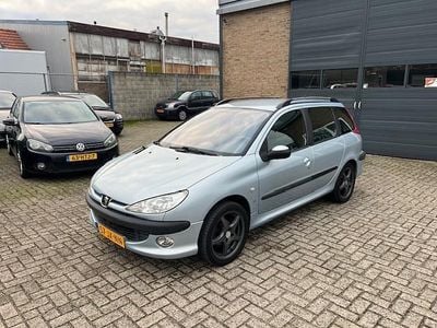 Grijs Gebruikt 2002 Peugeot 206 Stationwagen | € 1.890 (Eerlijke prijs)