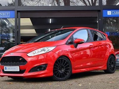 Occasion Ford Fiesta ST-Line 101 PK (74 kW) 2016 Rood Hatchback
