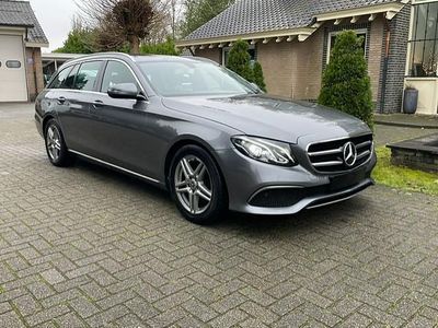 Grijs Occasion 2019 Mercedes E200 Avantgarde Stationwagen | € 15.600