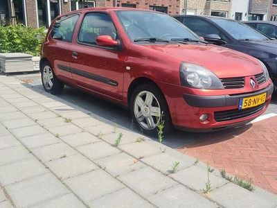 Gebruikt 2004 Renault Clio II | € 1.199 (Eerlijke prijs)