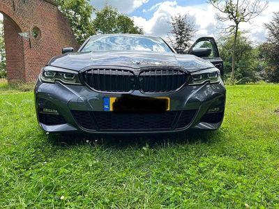 BMW 330e