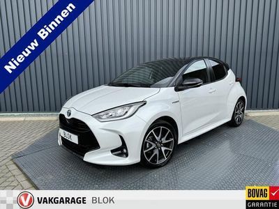 tweedehands Toyota Yaris 1.5 Hybrid Executive / Bi tone | Pano dak | Head-u