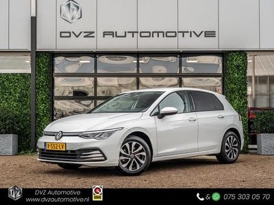 Wit Gebruikt 2022 VW Golf VIII Active Hatchback | € 18.950 (Eerlijke prijs)
