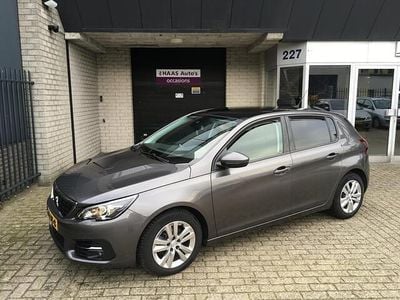 Grijs (metallic) Occasion 2019 Peugeot 308 Hatchback | € 6.999 (Goede deal)