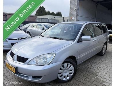Grijs Occasion 2007 Mitsubishi Lancer Inform Stationwagen | € 1.999