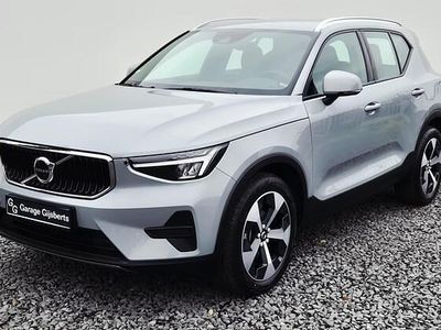 Grijs Gebruikt 2023 Volvo XC40 Core SUV | € 35.400 (Eerlijke prijs)