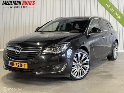 Zwart Occasion 2015 Opel Insignia Cosmo Stationwagen | € 10.250 (Eerlijke prijs)