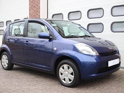 Occasion Daihatsu Sirion 87 PK (63 kW) 2006 Blauw Hatchback
