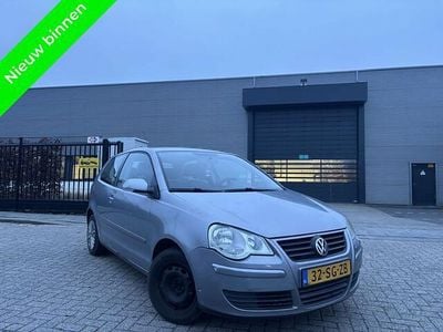 Grijs (metallic) Occasion 2006 VW Polo Comfortline Hatchback | € 999 (Super prijs)