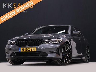 Grijs Gebruikt 2020 BMW 330 Sport Line Sedan | € 25.440 (Eerlijke prijs)
