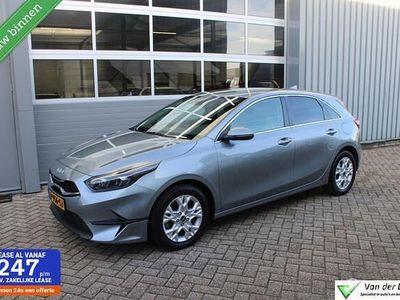 Grijs (metallic) Occasion 2022 Kia Ceed Hatchback | € 18.450 (Eerlijke prijs)