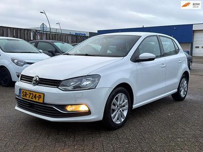Wit Occasion 2015 VW Polo Highline Hatchback | € 7.750 (Eerlijke prijs)