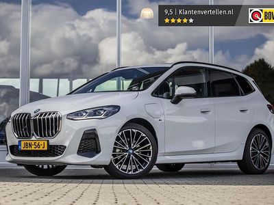 Wit Gebruikt 2023 BMW 225 Active Tourer M Sport MPV | € 32.650 (Eerlijke prijs)