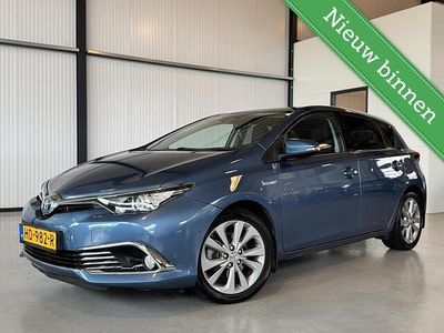 Blauw Gebruikt 2015 Toyota Auris Executive Hatchback | € 11.450 (Eerlijke prijs)