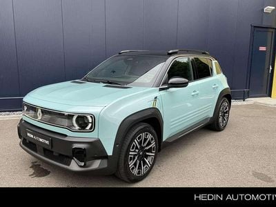 Blauw Gebruikt 2025 Renault 4 E-Tech Iconic SUV | € 33.895 (Eerlijke prijs)