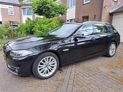 Zwart Occasion 2014 BMW 520 Luxury Line Stationwagen | € 13.500 (Iets duurder)