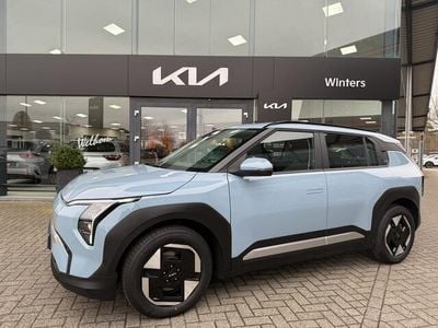 Blauw, metallic lak Nieuw 2025 Kia EV3 Air SUV | € 34.740 (Goede deal)