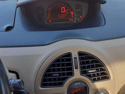 Bruin Occasion 2005 Renault Modus Luxe MPV | € 2.175 (Eerlijke prijs)