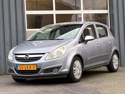 Grijs Occasion 2007 Opel Corsa Essentia Hatchback | € 3.899 (Eerlijke prijs)