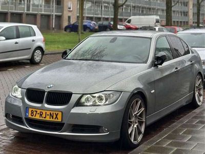 BMW 325