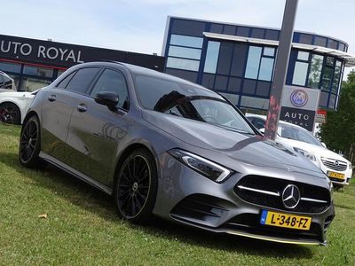 tweedehands Mercedes A250 4MATIC Premium EDITION 1 225 PK AMG pakket - Automaat, Panorama dak, Camera, Navigatie, breedbeeld, Premium sound system, Sfeerverlichting, Stoelverwarming, Parkeer assistent, Nacht pakket, Spiegelpakket, Sportstoelen, 19 inch,