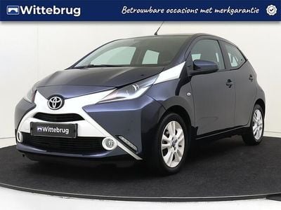 Occasion Toyota Aygo X-cite 69 PK (50 kW) 2014 Blauw (metallic) Hatchback