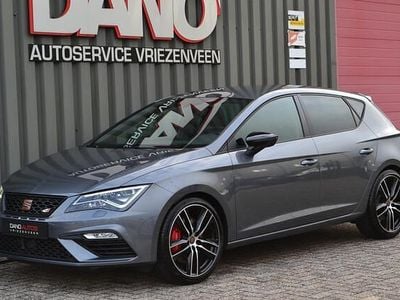 Grijs Gebruikt 2017 Cupra Leon Hatchback | € 25.950 (Eerlijke prijs)